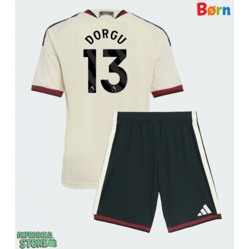 Manchester United Patrick Dorgu #13 Replika Babytøj Tredje sæt Børn 2026-27 Kortærmet (+ Korte bukser)